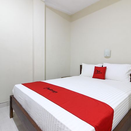 RedDoorz near Jogja Kembali Monument 3 Hotel Kalasan Buitenkant foto