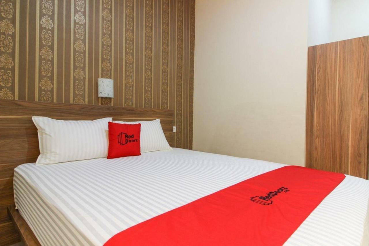 RedDoorz near Jogja Kembali Monument 3 Hotel Kalasan Buitenkant foto